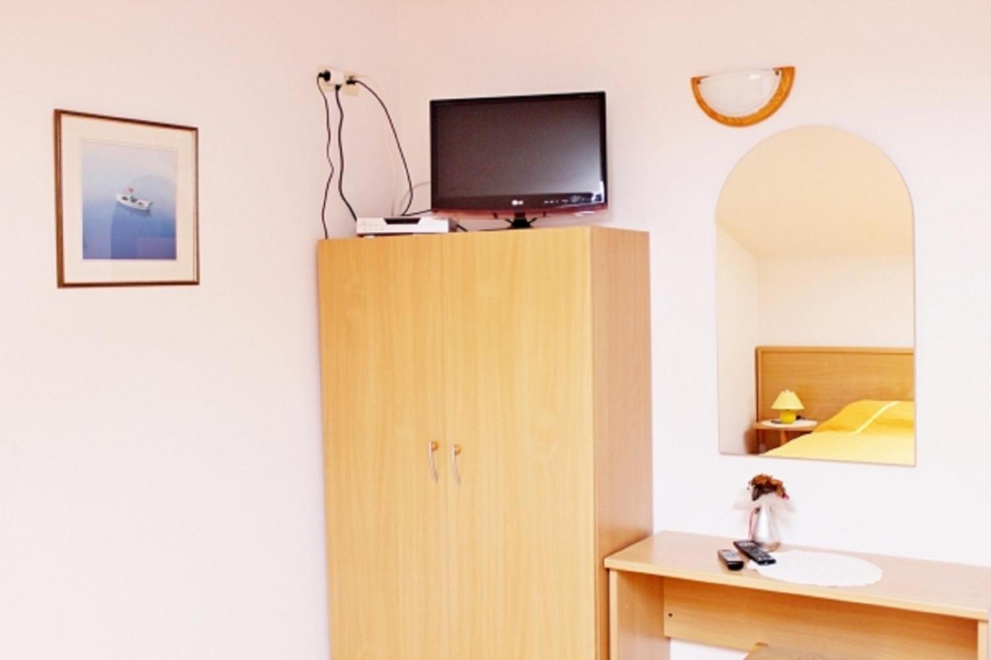 Apartments Pansion Franka Брист Экстерьер фото